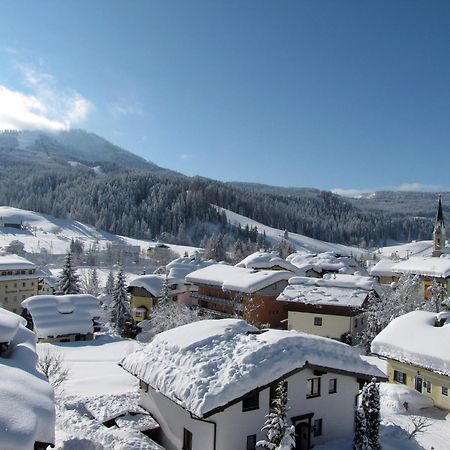 Hotel Kerschbaumer Russbach am Pass Gschuett Exterior photo