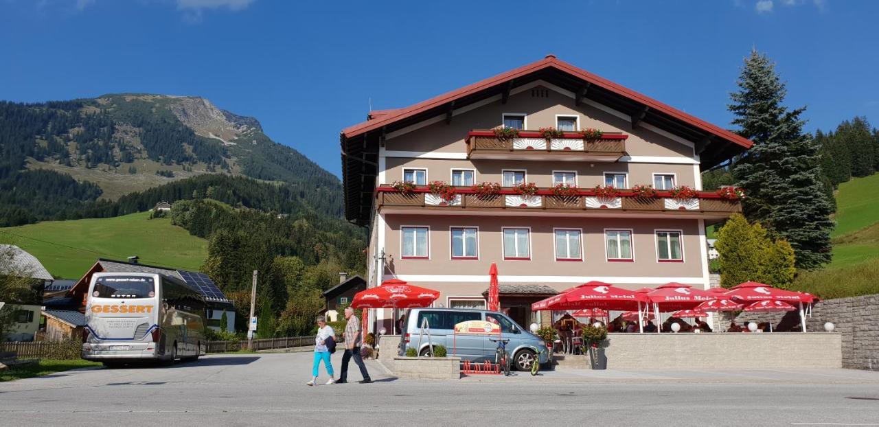 Hotel Kerschbaumer Russbach am Pass Gschuett Exterior photo